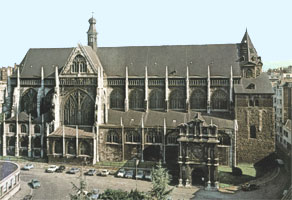 Église gothique - Façade nord.